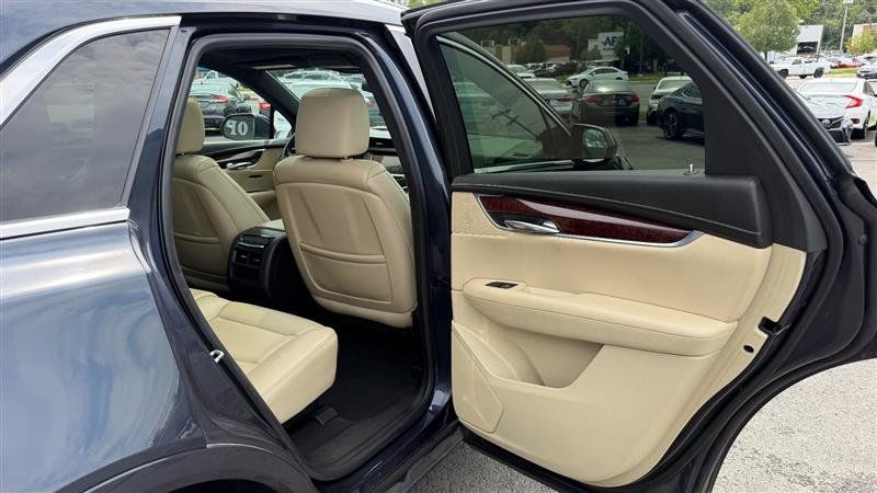 Used 2018 Cadillac XT5 Luxury w/ Driver Awareness Package AWD/4WD image 40