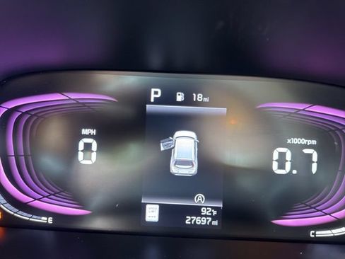 Used 2025 Kia Soul LX w/ LX Technology Package FWD image 23
