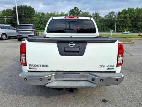 Used 2017 Nissan Frontier SV w/ SV Value Truck Package AWD/4WD image 17