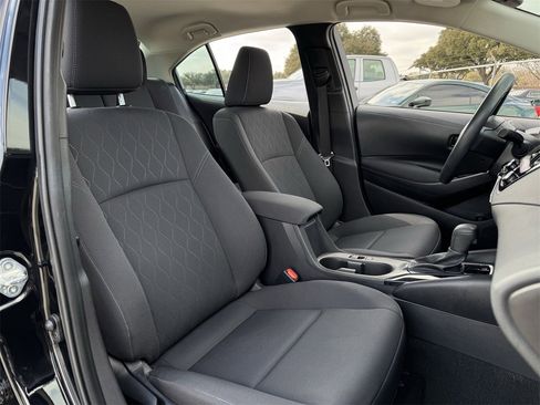 Used 2024 Toyota Corolla LE image 30