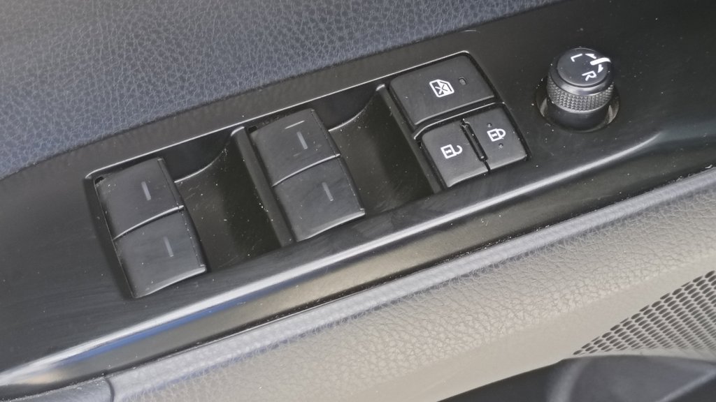 Used 2025 Toyota Camry LE FWD image 20