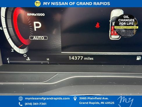 Used 2025 Nissan Pathfinder Platinum AWD/4WD image 20