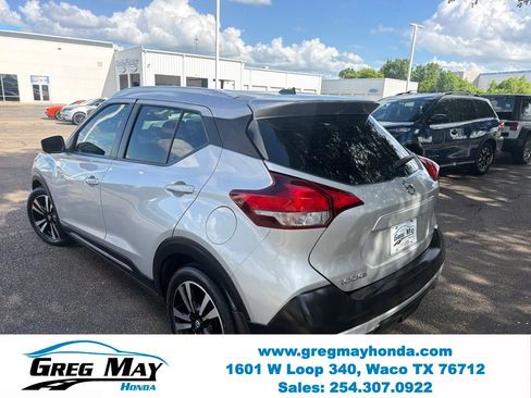 Used 2018 Nissan Kicks SR FWD image 5