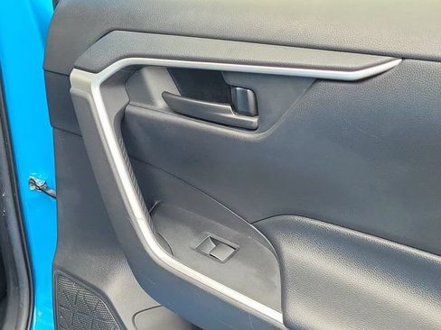 Used 2020 Toyota RAV4 LE w/ Carpet Mat Package FWD image 7