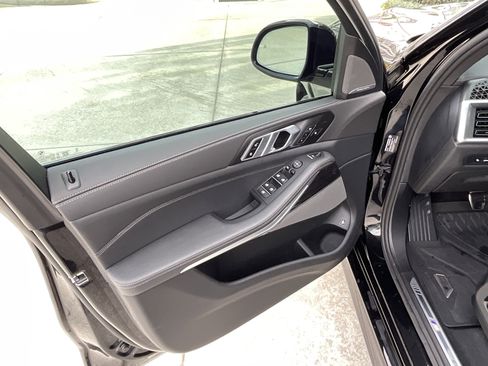 Certified 2025 BMW X5 xDrive50e w/ M Sport Package image 8