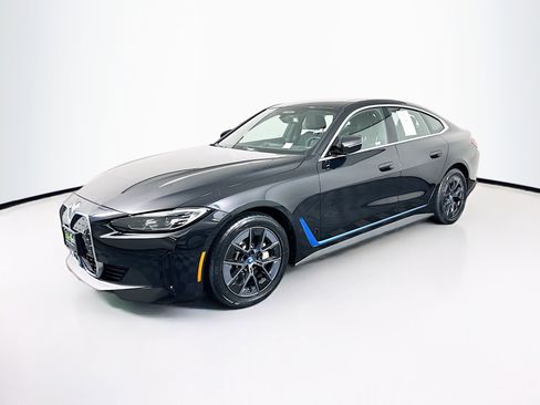 Used 2024 BMW i4 eDrive40 image 3