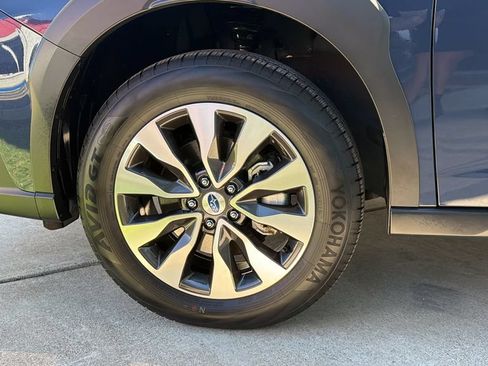 Used 2025 Subaru Outback Limited XT AWD/4WD image 10