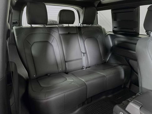 Used 2024 Land Rover Defender 90 Carpathian Edition image 27