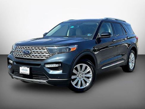 Certified 2022 Ford Explorer Limited w/ Equipment Group 301A AWD/4WD image 3