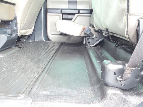 Used 2022 Ford F350 XL w/ Power Equipment Group image 23