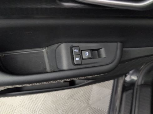 Used 2023 Jeep Grand Cherokee L Altitude image 17