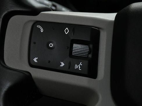 Used 2023 Land Rover Defender 110 X-Dynamic SE AWD/4WD image 31