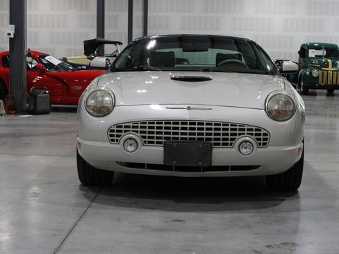 Used 2005 Ford Thunderbird 50th Anniversary RWD image 31