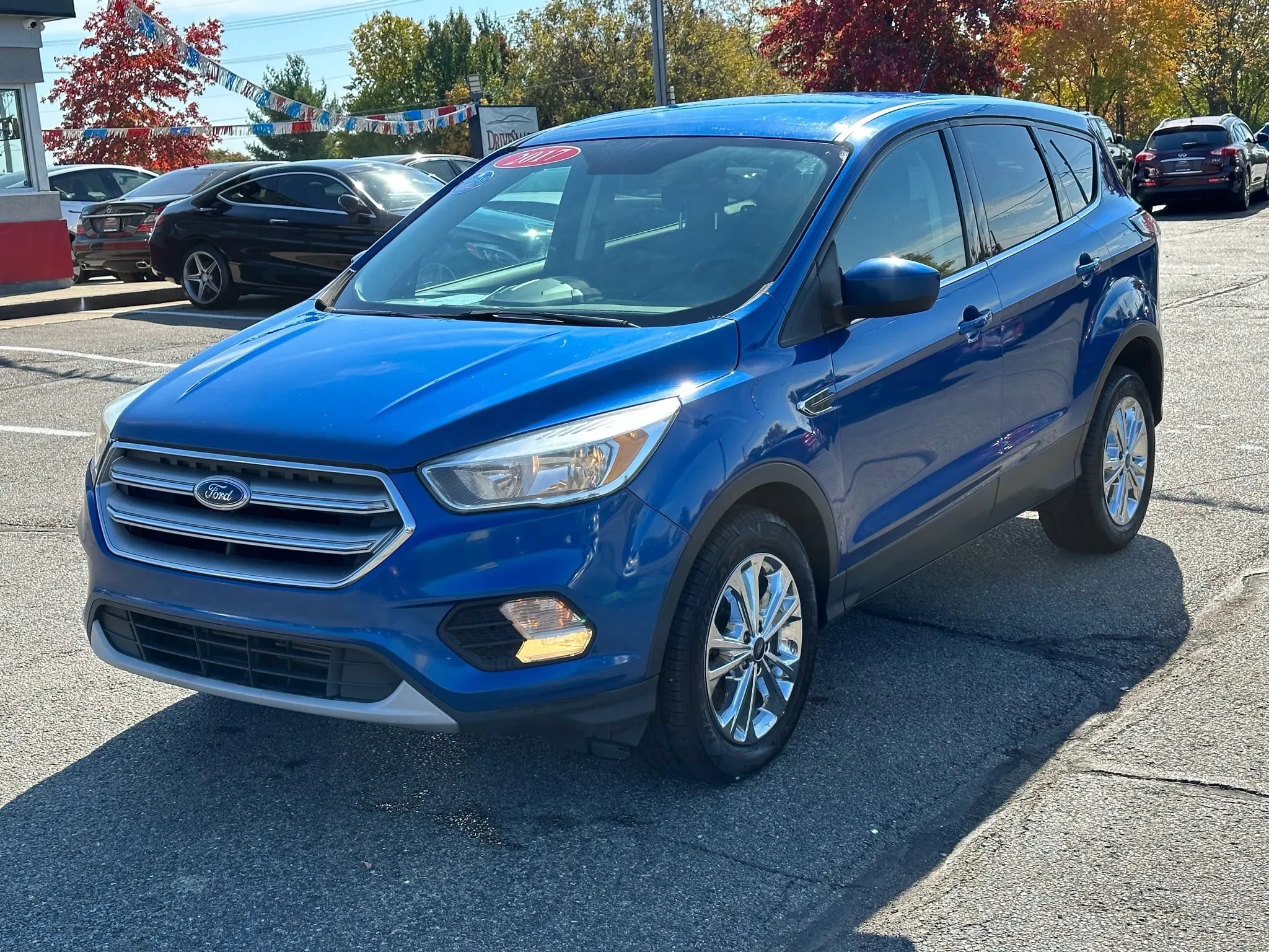 Used 2017 Ford Escape SE AWD/4WD image 3