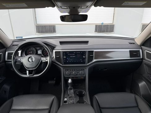 Used 2019 Volkswagen Atlas SE w/ Panoramic Sunroof Package image 18