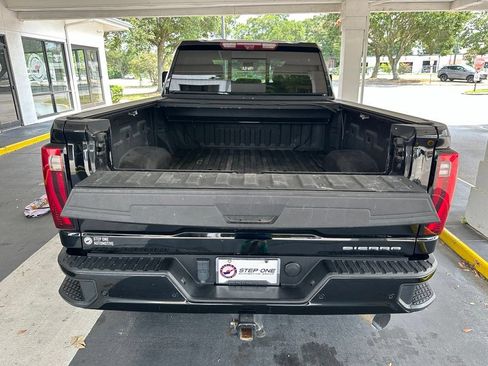 Used 2024 GMC Sierra 3500 Denali Ultimate AWD/4WD image 33
