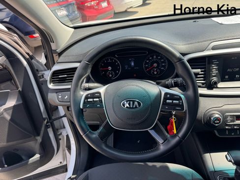 Used 2020 Kia Sorento LX w/ LX I4 Convenience Package FWD image 16
