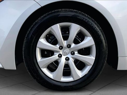 Certified 2025 Toyota Corolla LE image 11