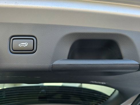 Used 2025 Hyundai Palisade Calligraphy image 21