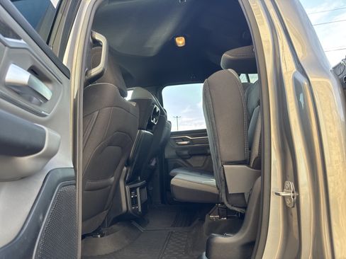 Used 2022 RAM 1500 Big Horn AWD/4WD image 10