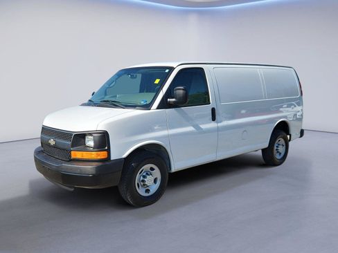 Used 2015 Chevrolet Express 2500 RWD image 7