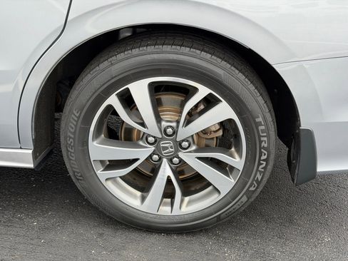 Used 2024 Honda Odyssey Touring image 37