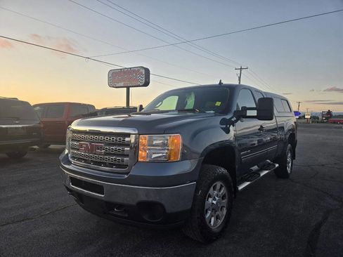 Used 2013 GMC Sierra 2500 SLE w/ Snow Plow Prep Package image 3