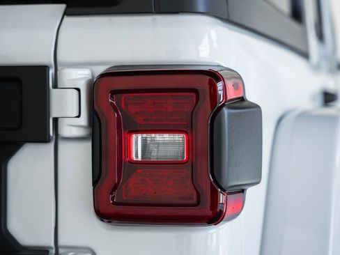 New 2025 Jeep Wrangler Unlimited Rubicon w/ Steel Bumper Group image 6