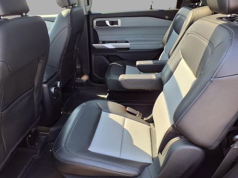 Used 2024 Ford Explorer XLT w/ Equipment Group 202A image 17