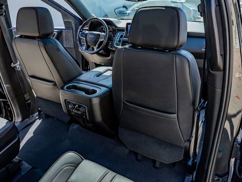 Used 2021 Chevrolet Tahoe RST w/ Luxury Package AWD/4WD image 32