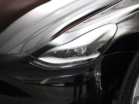 Used 2022 Tesla Model Y Performance AWD/4WD image 3
