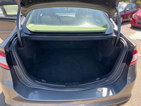 Used 2014 Ford Fusion SE w/ Equipment Group 202A image 9