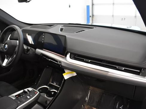 New 2026 BMW X1 xDrive28i AWD/4WD image 18