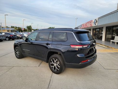 Used 2024 Jeep Grand Cherokee L Limited RWD image 4