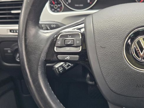 Used 2016 Volkswagen Touareg VR6 AWD/4WD image 27