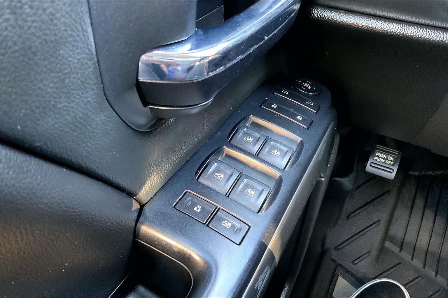 Used 2018 Chevrolet Silverado 1500 LT w/ Texas Edition RWD image 33
