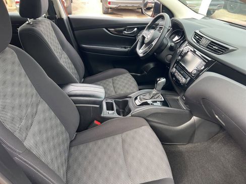 Used 2020 Nissan Rogue Sport SV w/ All-Weather Package image 20