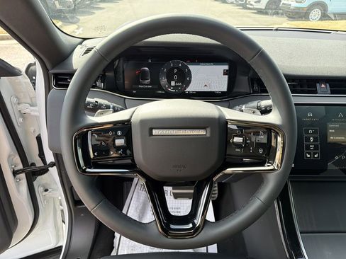 Used 2025 Land Rover Range Rover Evoque Dynamic SE image 23