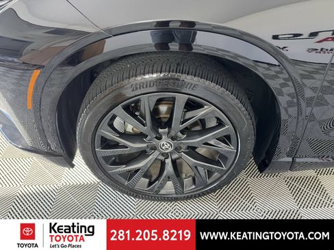 Certified 2025 Toyota Crown Signia w/ Advanced Technology Package AWD/4WD image 32