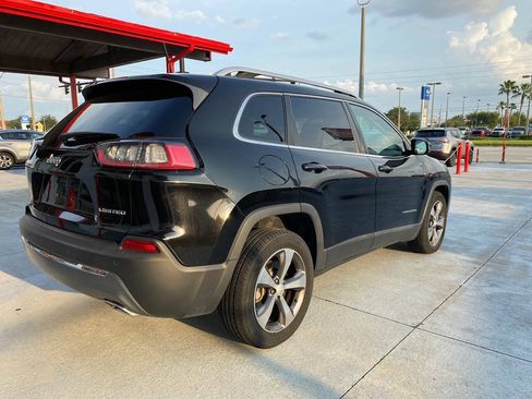 Used 2019 Jeep Cherokee Limited FWD image 4
