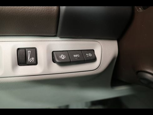 Used 2021 GMC Acadia SLT w/ Technology Package image 27