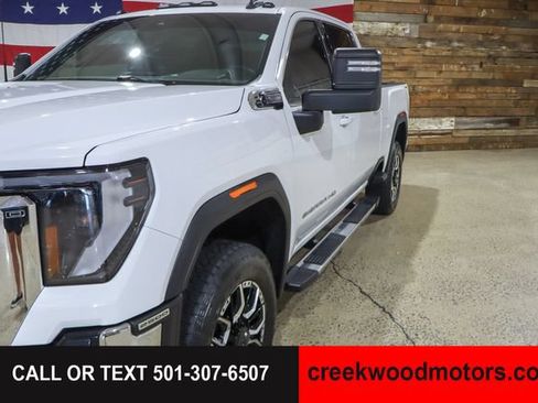 Used 2025 GMC Sierra 2500 SLE AWD/4WD image 4
