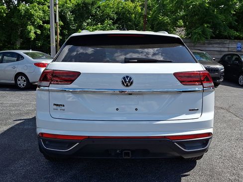 Used 2022 Volkswagen Atlas Cross Sport SE AWD/4WD image 5