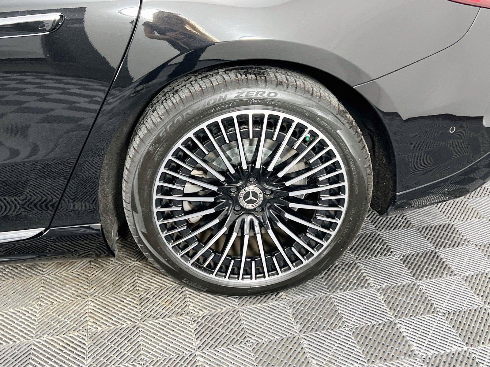 Certified 2023 Mercedes-Benz EQS 580 4MATIC Sedan image 31