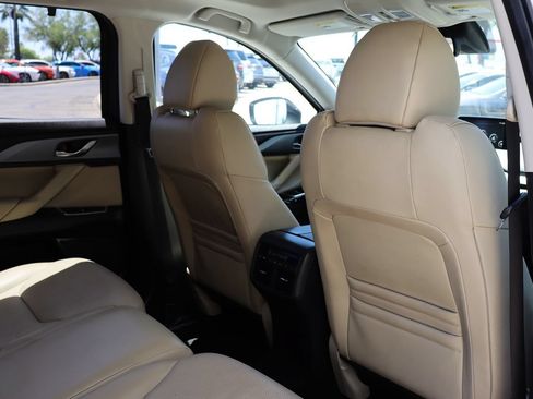 Used 2018 MAZDA CX-9 Touring w/ Touring Premium Package FWD image 30