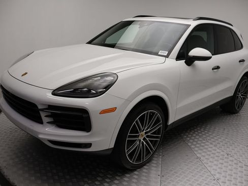 Certified 2023 Porsche Cayenne S AWD/4WD image 2