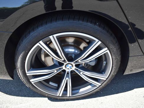 Used 2023 BMW 330i xDrive Sedan w/ Premium Package AWD/4WD image 11
