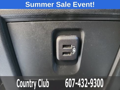 Used 2023 Chevrolet Traverse LT AWD/4WD image 28
