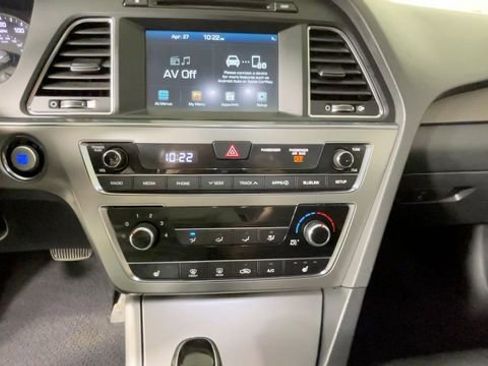 Used 2017 Hyundai Sonata Sport w/ Value Edition Package 02 FWD image 32