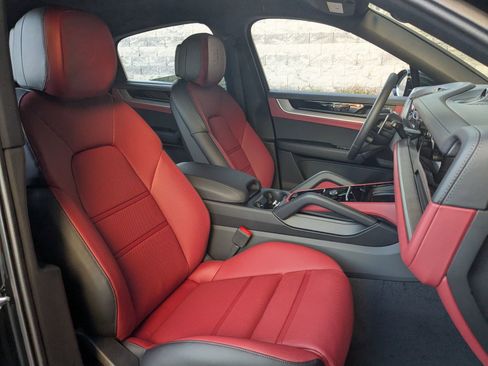 New 2026 Porsche Cayenne S AWD/4WD image 25